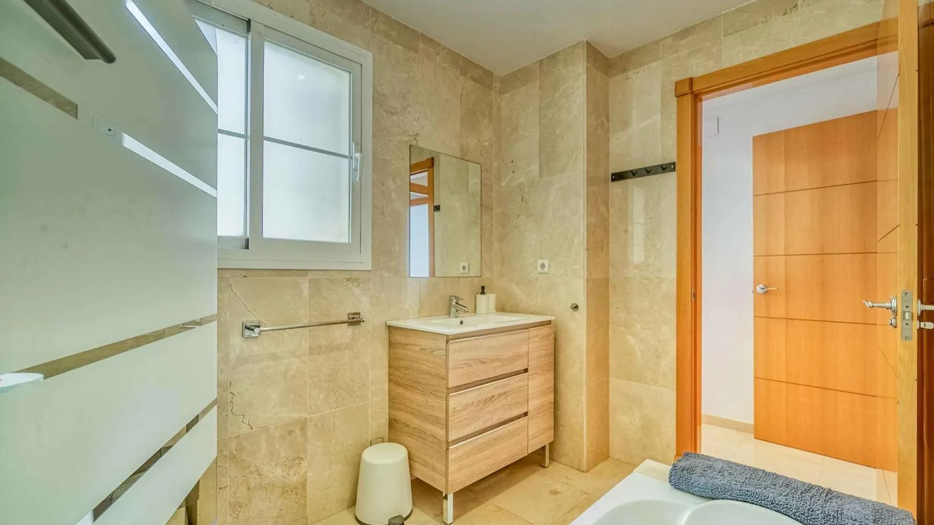 116 - Penthouse With Views And Pool, 5Min Away From Golf Course! Daire Benalmádena 0*,  İspanya