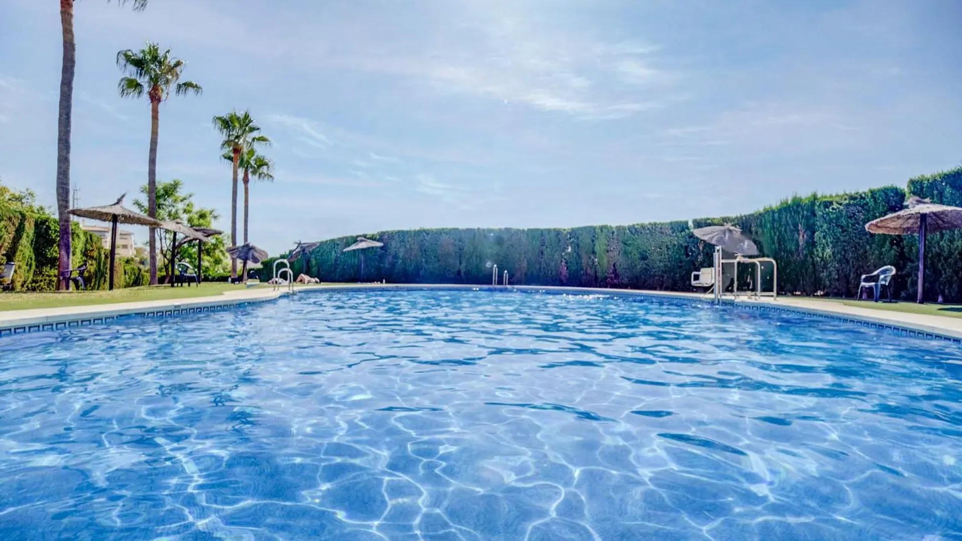 116 - Penthouse With Views And Pool, 5Min Away From Golf Course! Lägenhet Benalmádena Spanien